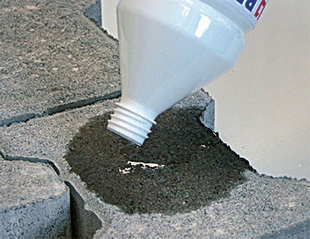 BERNER ŚRODEK DO USUWANIA PLAM OLEJU 1L 42361